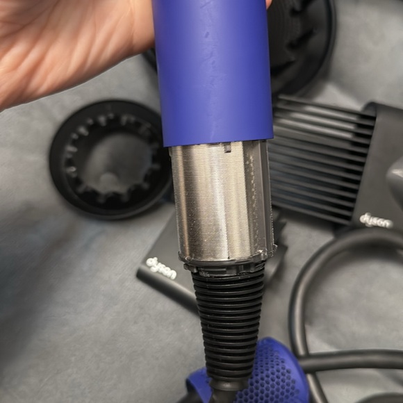 Dyson Supersonic in Blue/Rose - Picture 4 of 7